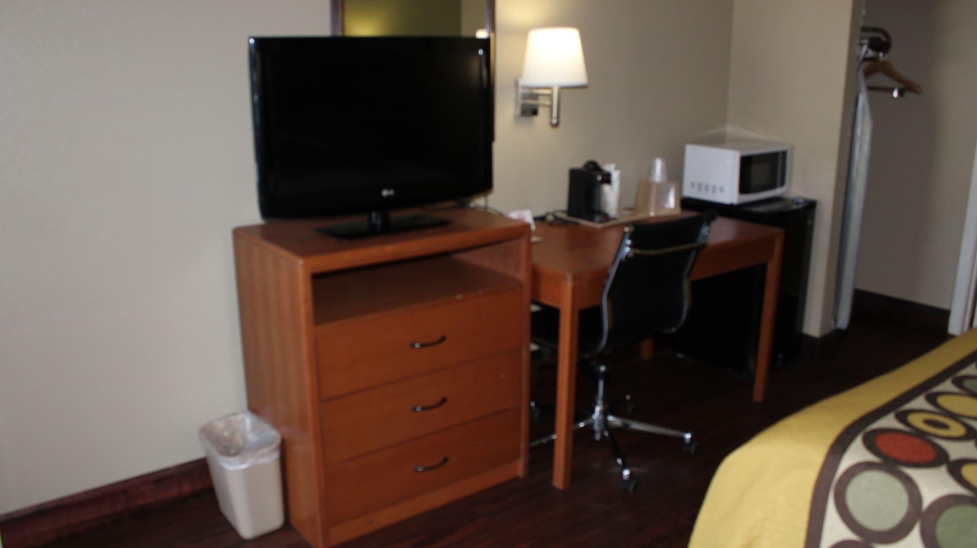 Super 8 By Wyndham Mobile/Tillmans Corner Extérieur photo