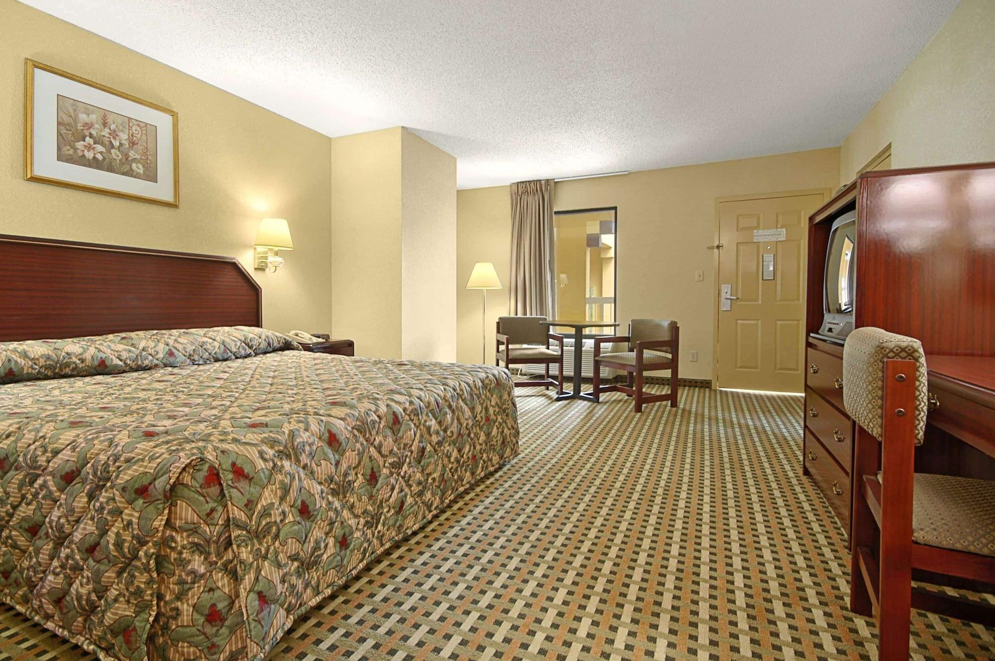 Super 8 By Wyndham Mobile/Tillmans Corner Extérieur photo