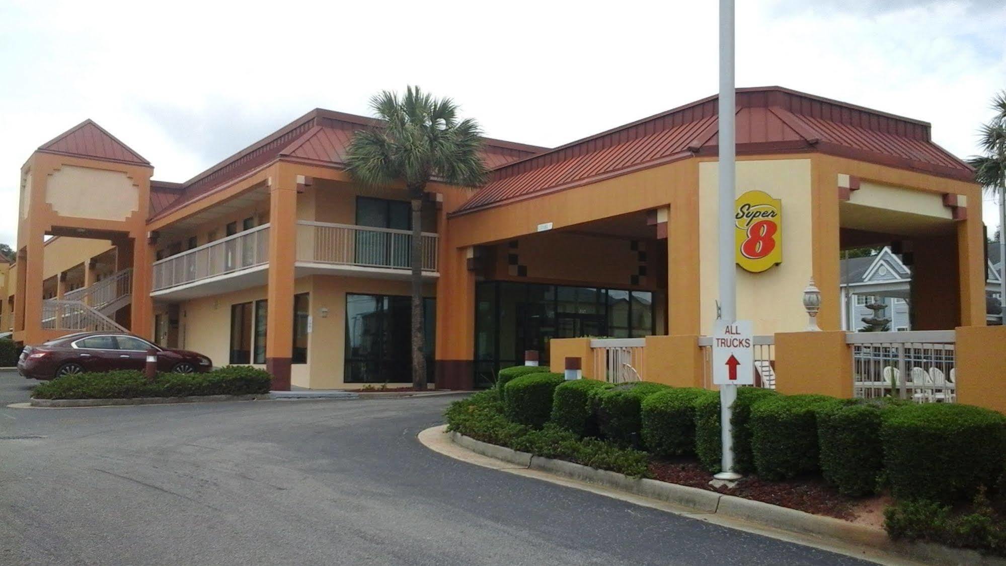 Super 8 By Wyndham Mobile/Tillmans Corner Extérieur photo